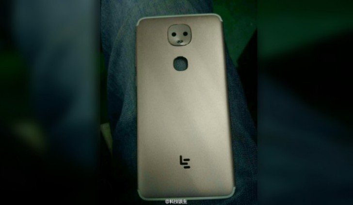 Cover belakang yang disinyalir berasal dari smartphone flagship terbaru LeEco